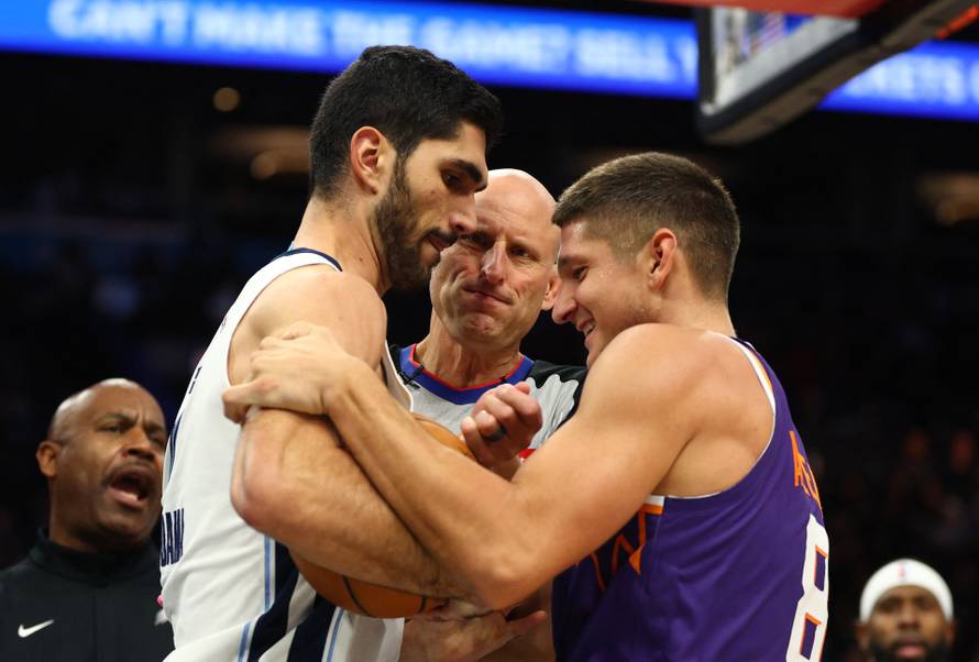 NBA: Memphis Grizzlies at Phoenix Suns