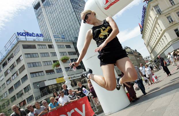 Zagreb: Druga po redu Utrka na štiklama ?asopisa Story