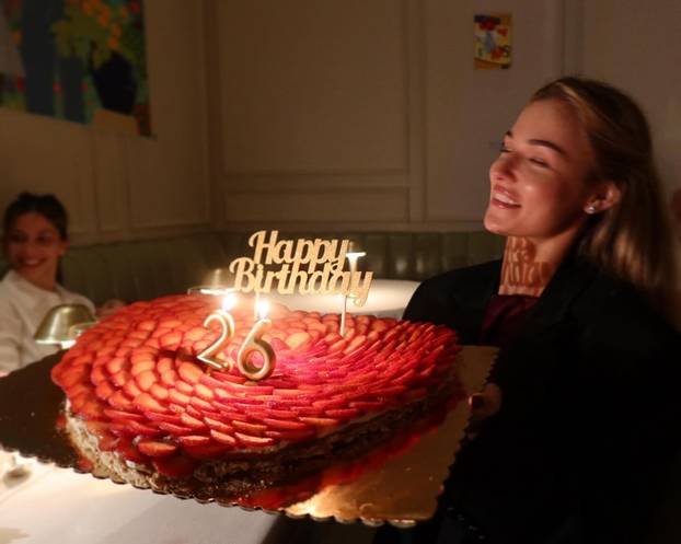 FOTO Teniska zvijezda uhodi poznatu Ruskinju! 'Stalno se javlja i zove me na spoj...'