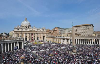 Vatikan 2011. godinu zaključio s gubitkom od 15 milijuna eura