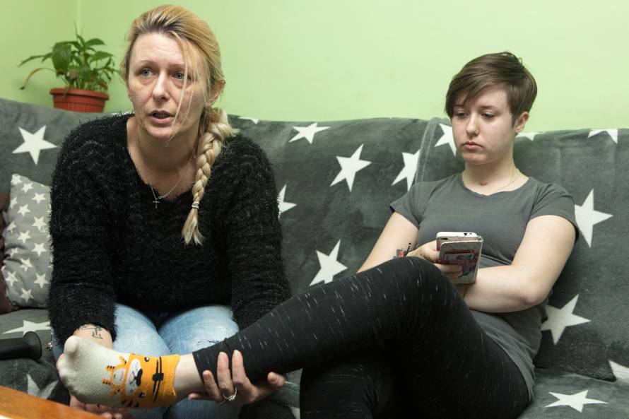 Sara (21) imala dva moždana udara: 'Hodam pomoću štapa'