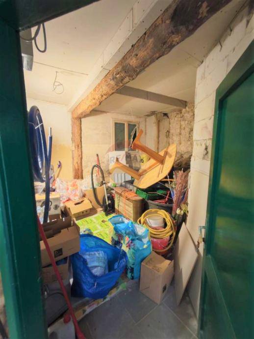 Za 10 m2 podruma u Rovinju traži 59.000 €: 'Baš za horor'
