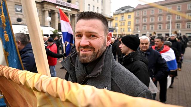 Zagreb: Ivica Pratkačić na molitvu je stigao iz Njemačke