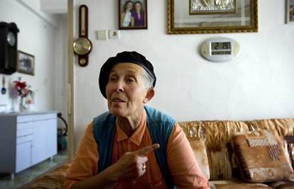 Albanka 60 godina živi kao muškarac da zaštiti obitelj