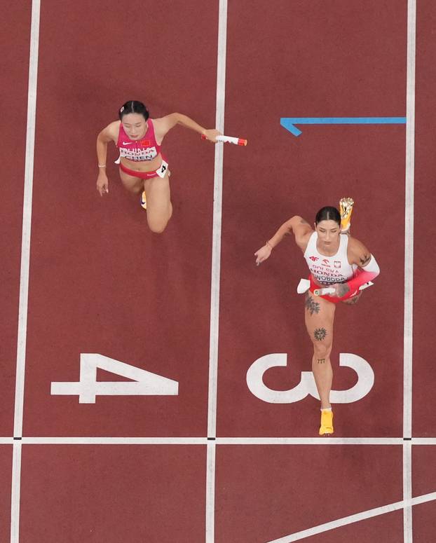 Women's 4 x 100m Relay Round 1