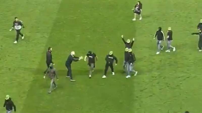 VIDEO Kaos u Nantesu: Vahu morali razdvajati od huligana