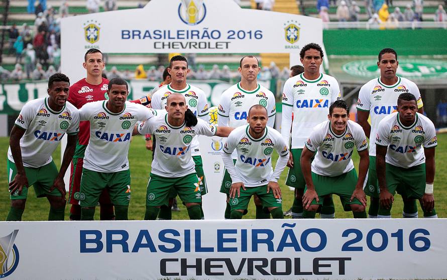 Players of Chapecoense soccer team pose for picture before their Brazilian Series A Championship match against America Mineiro in Chapeco