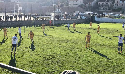 Hajduk ide ranije s Brača, teren nije u stanju za novu utakmicu