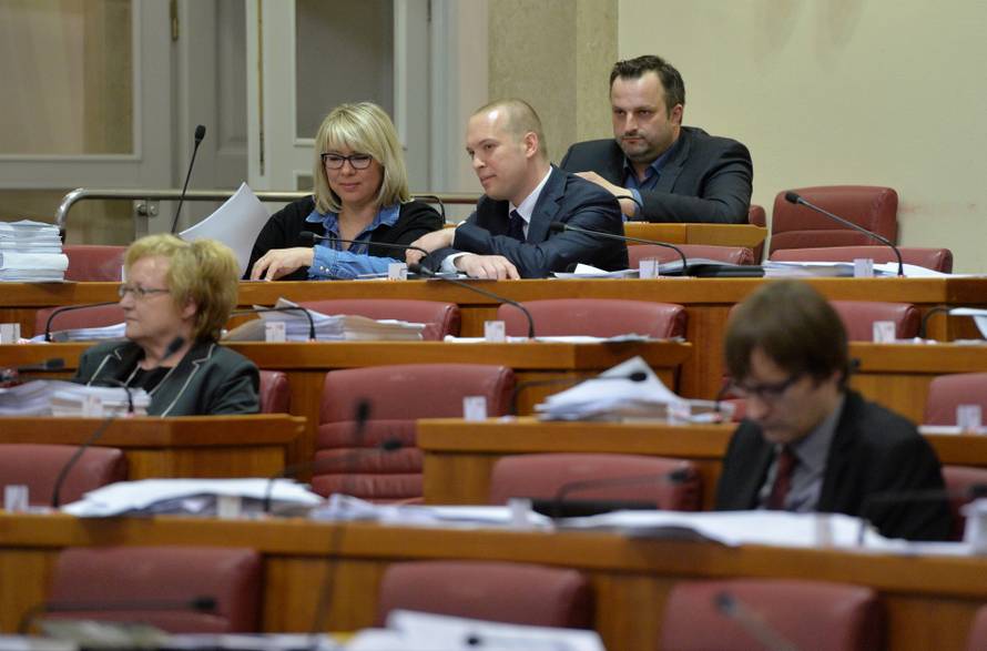 Tomislav Saucha se vratio u Sabor: "A od čega da živim?"