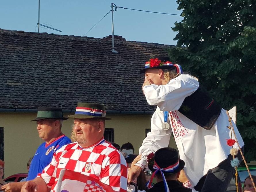 'Jučer je bilo predivno, i danas je divno, ljudi, nastavite slaviti'