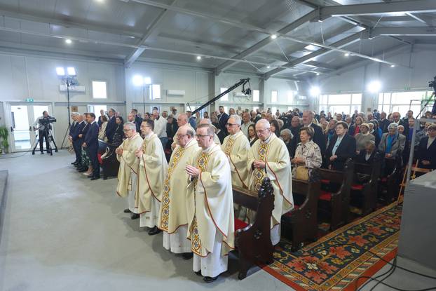 Zagreb: Svetu misu u povodu Uskrsa predvodio je mons. Drazen Kutleša, zagrebački nadbiskup i metropolit