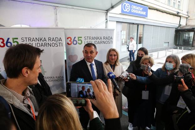 Izborni stožer kandidatkinje za gradonačelnicu Zagreba Jelene Pavičić Vukičević