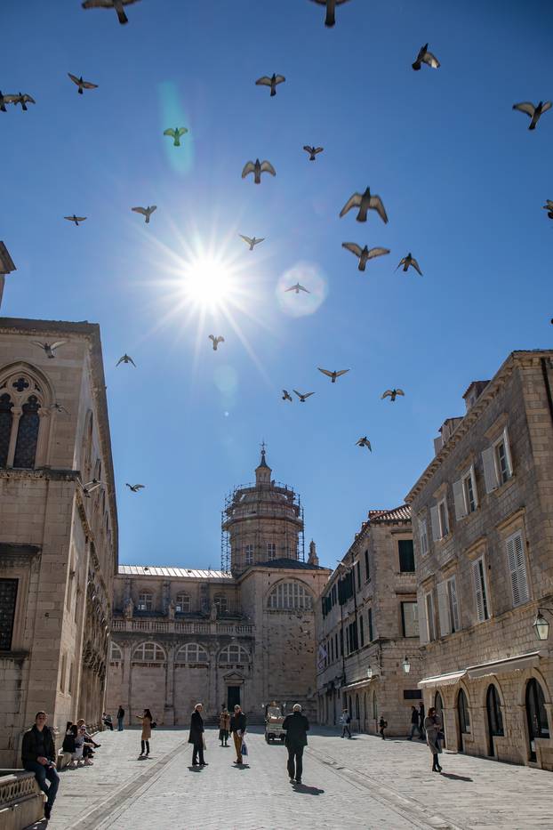 Prekrasan sunčan i topao dan u Dubrovniku