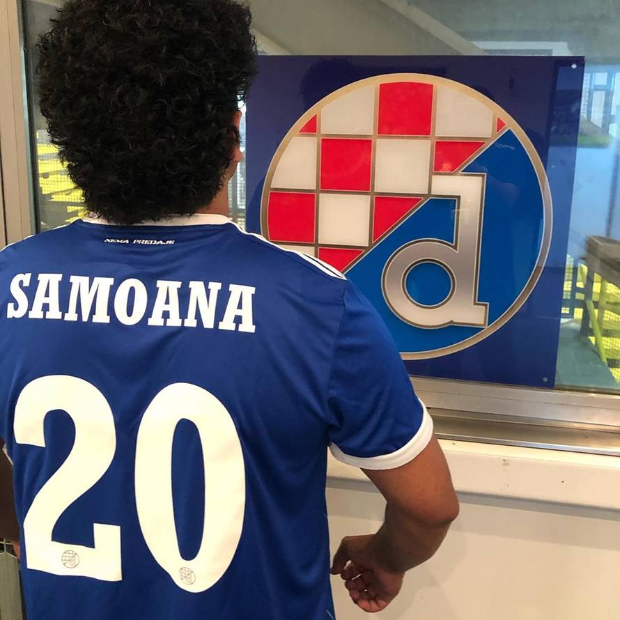 Pjevali su za 'modre' na punom stadionu: Za Dinamo dao bi sve