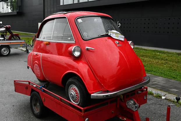 Međunarodni oldtimer susret u Slavonskom Brodu