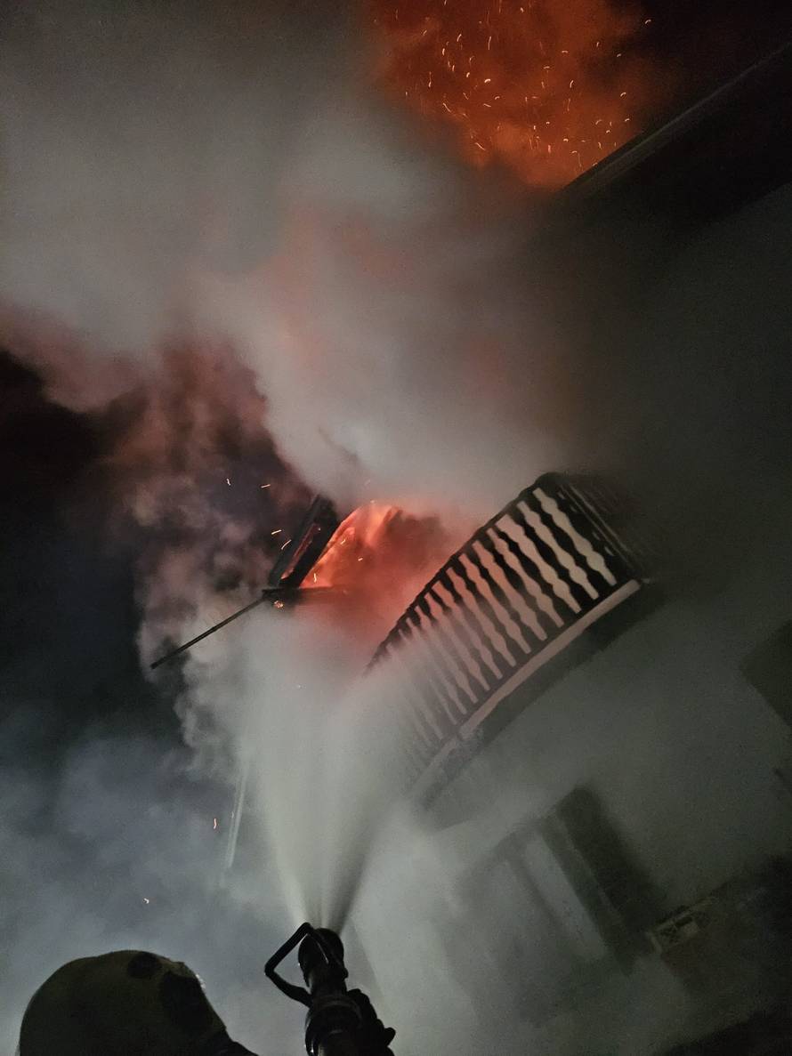 FOTO Kuću u Zagorju 'gutao' plamen: Muškarca uhitili zbog sumnje na izazvanje požara