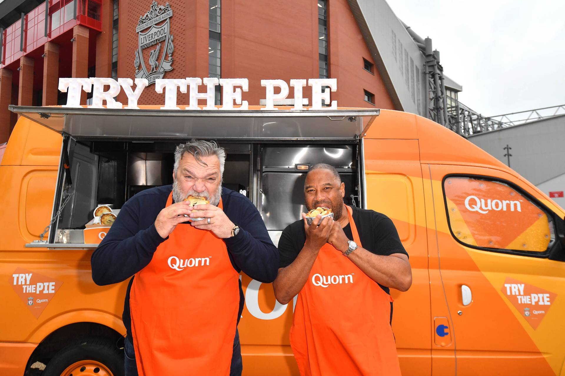 Quorn Meat-Free Steak Match Day Pies
