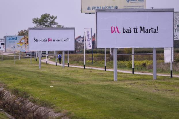 Plakatom kod Velike Gorice zaprosio djevojku Martu, hoće li pristati?