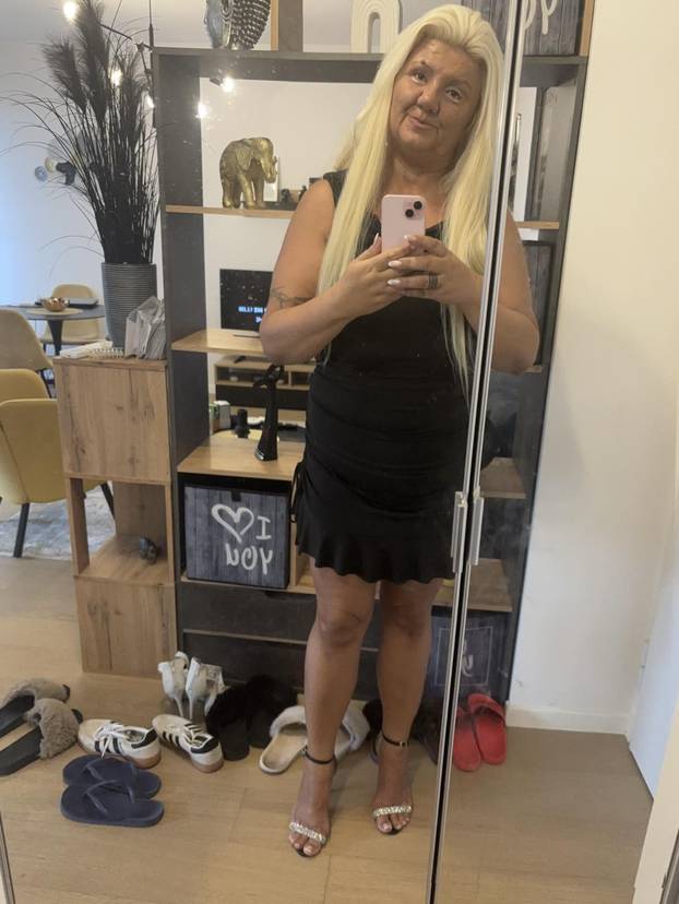 FOTO Tko je ova svestrana dama koja u emisiji 'Ljubav je na selu' želi osvojiti farmerovo srce?