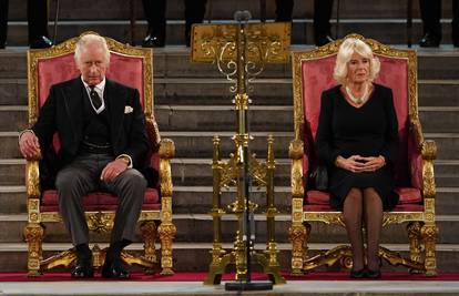 Camilla bi zbog Charlesa mogla prekinuti jednu od kraljičinih omiljenih kraljevskih tradicija