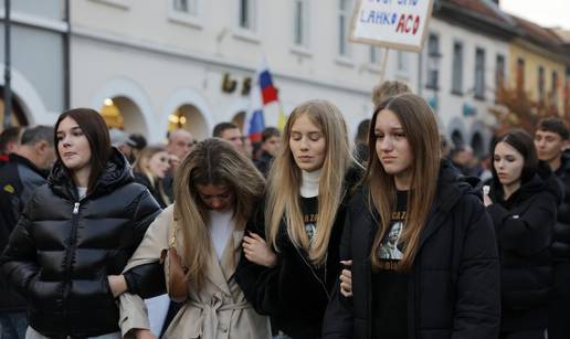 FOTO Tuga i bijes na ulicama Novog Mesta: Pogledajte fotke s prosvjeda nakon smrti Aleša