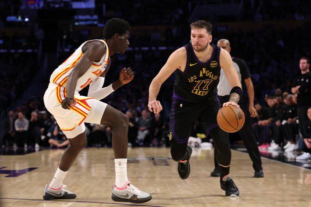 NBA: Atlanta Hawks at Los Angeles Lakers