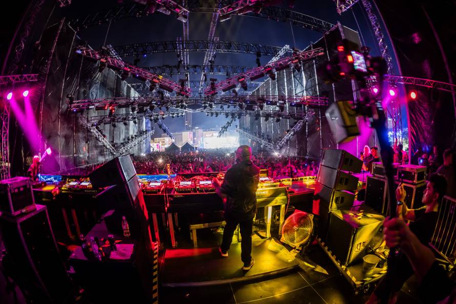 Split -  DJ-a Carl Cox