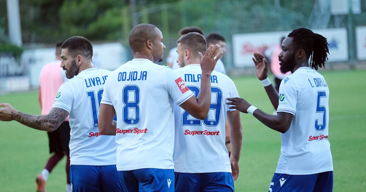 HAJDUK – SARAJEVO Livaja spasio Hajduk u završnici. Hajduk remizirao na pomoćnom terenu Poljuda HAJDUK – SARAJEVO Livaja spasio Hajduk u završnici. Hajduk remizirao na pomoćnom terenu Poljuda