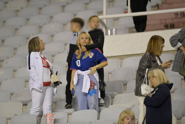 FOTO Obitelj Modrić bodrila je naše nogometaše na Poljudu: Evo tko je još bio na tribinama