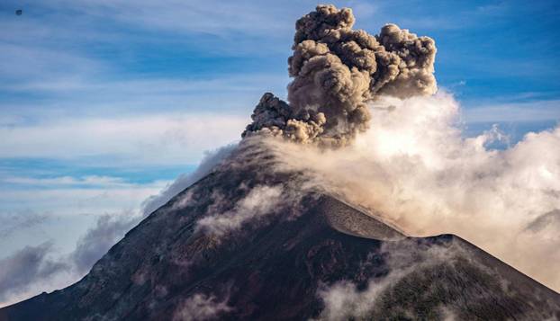 FOTO Jeziva predviđanja Babe Vange za 2026.: 'Katastrofe stižu,  prijeti nam veliki rat...'