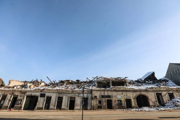 Teška sudbina: U centru Petrinje ostale su samo ruševine i pustoš