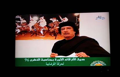 Gadafi vjeruje da ga narod voli: Neće s vlasti, ali bi pregovarao