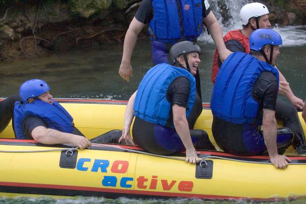 ARHIVA - Ministri sudjelovali na prvoj rafting regati "Zrmanja 2006"