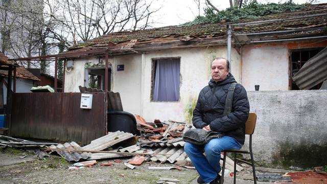 Zagreb: Radnici srušili krivu kuću dok stanara nije bilo doma
