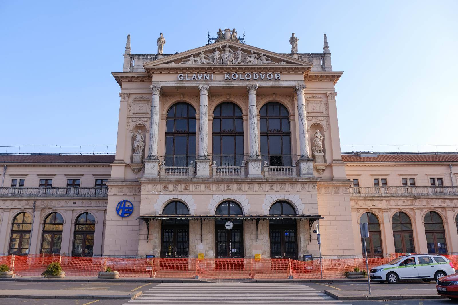 Zagreb: Zbog pandemije Glavni kolodvor potpuno je pust