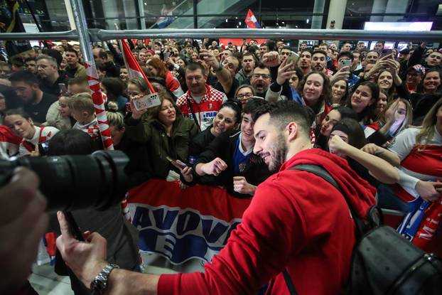 Doček brončanih rukometaša u Zračnoj luci Franjo Tuđman