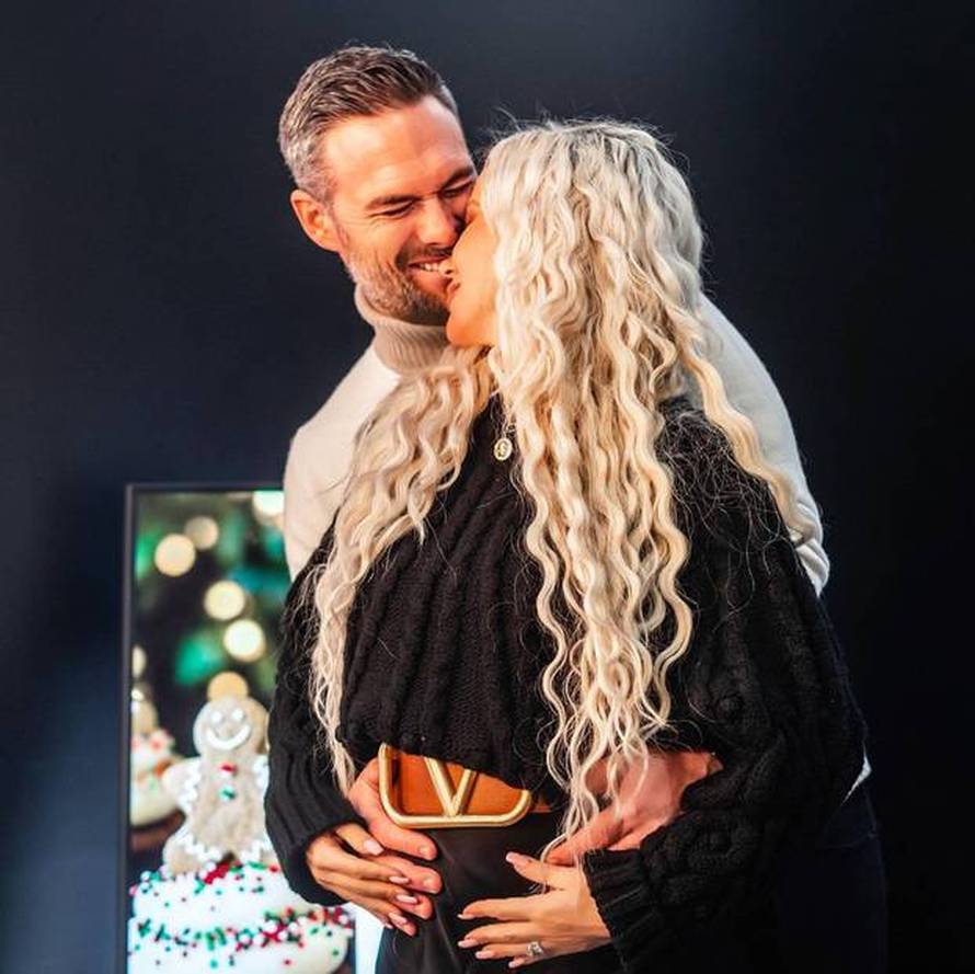 Maja: Želim da sin ima prste na mene, Nenadovi su baš debeli...