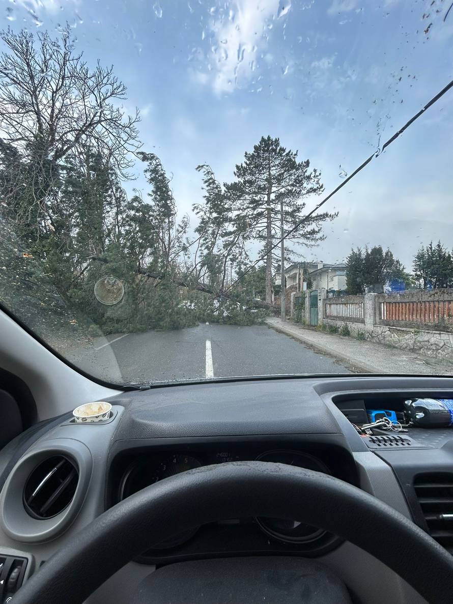 Vatrogasci zatrpani pozivima: 'Nismo mi građevinska tvrtka'