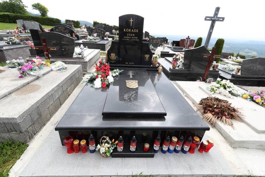 Obitelji Koradeovih žrtava: Ubojici spomenik, a nama bol