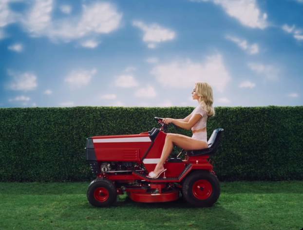 Stdney Sweeney does gardening in new lingerie range