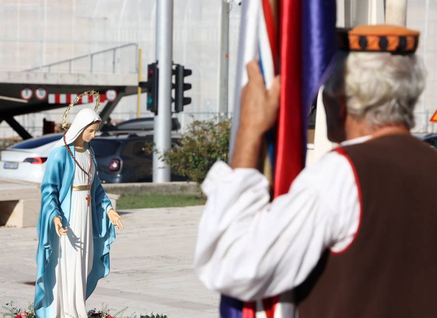 Šibenik: Molitelji na gradskim trgovima prve subote u mjesecu