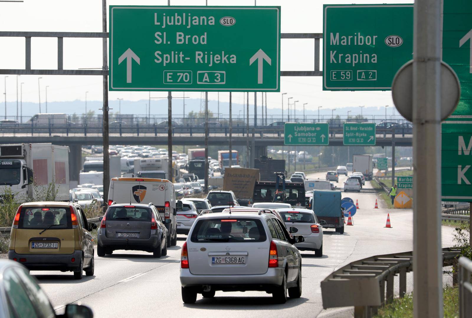 Zagreb: Kaos u prometu na A2 - kolona dugačka do deset kilometara