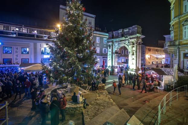Urban održao koncert na Adventu u Puli
