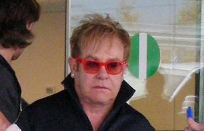 Elton 'kompliciranu gripu' liječi u kraljevskoj bolnici