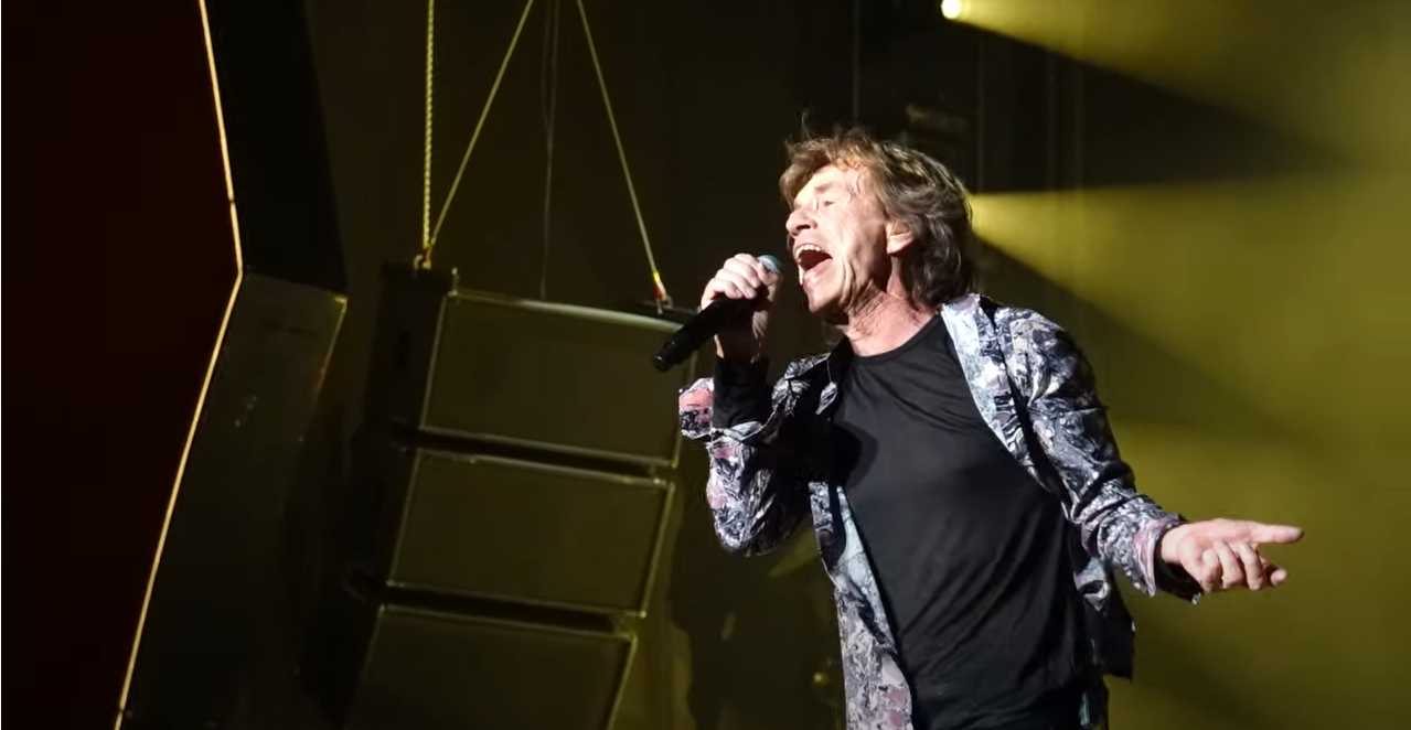 Ni korona mu ne može ništa: Pogledajte kako Mick Jagger rastura na pozornici u Milanu