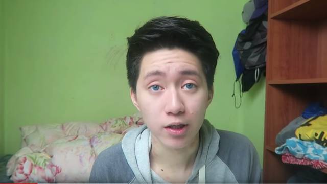 YouTuber dao beskućniku keks pun zubne paste pa ga osudili