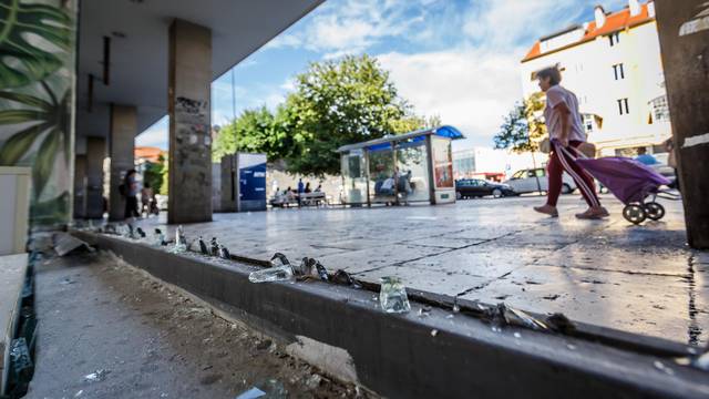 Split: Nakon pada stakla koje je ozlijedilo 22 osobe ostale su samo krhotine