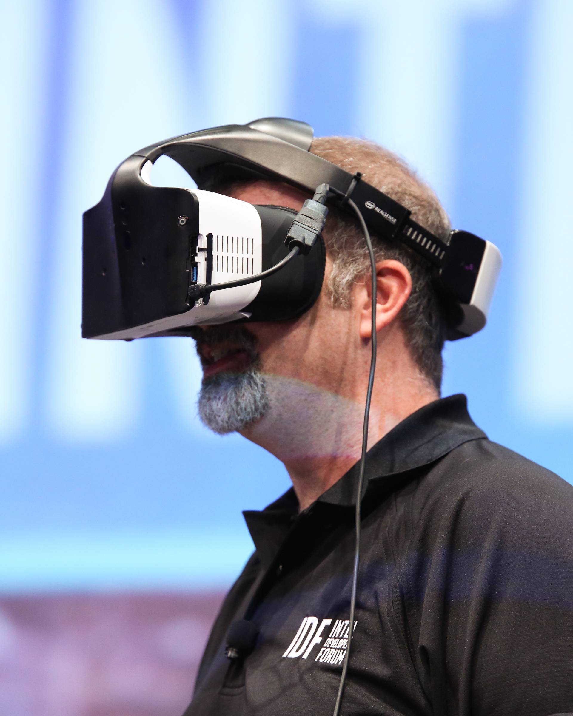 Ne treba ni žice: Intel pomiče granice virtualne stvarnosti