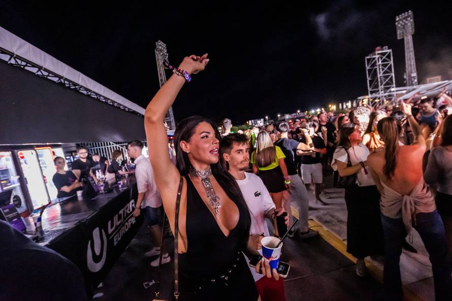 Split - DJ Vini Vici.