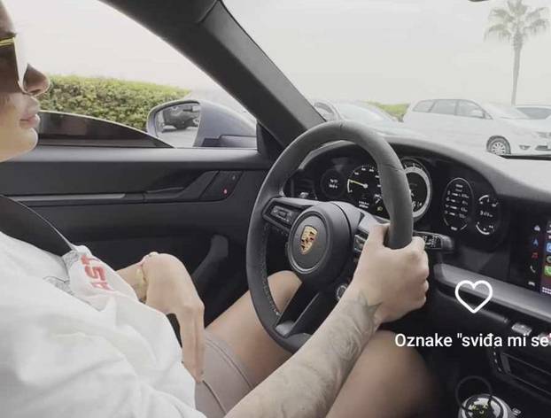 Na istog se estetskog kirurga žalila i Kristina Mandarina. Pogledajte kako je izgledala